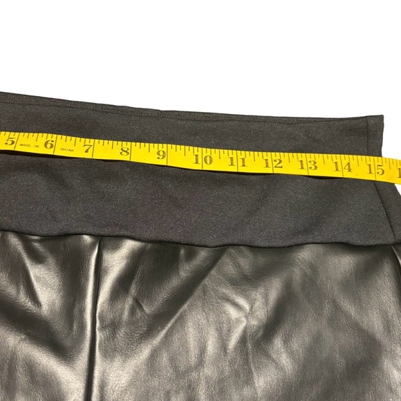 Assets by Spanx Womens All Over Faux Leather Leggings Size XL - Picture 6 of 9